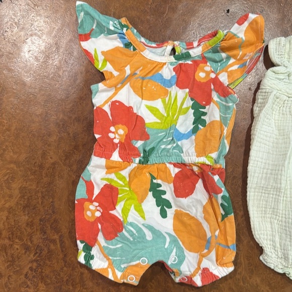Carters Rompers 3 Months - Picture 2 of 3